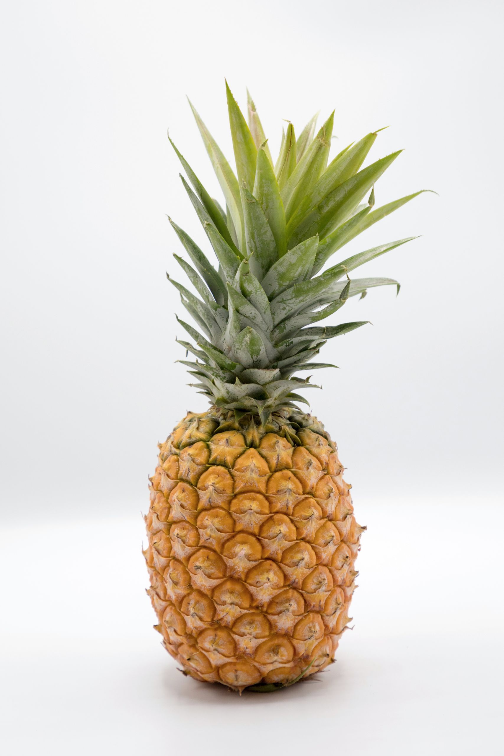 Bulk IQF frozen pineapple dices (Queen/MD2) for export - Premium sweet pineapple cubes wholesale supply for international importers and food manufacturers