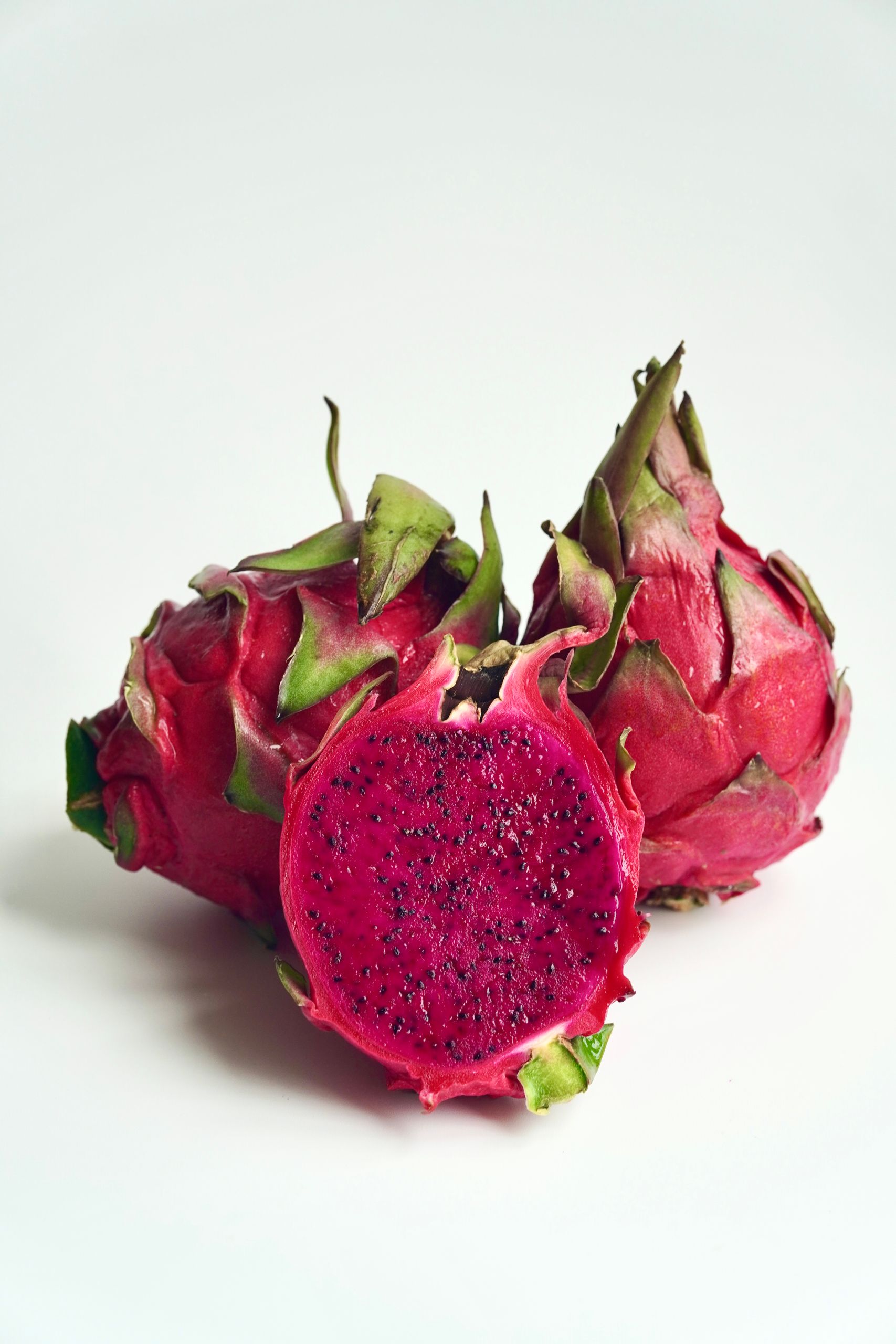 Bulk IQF frozen red flesh dragon fruit dices for export - Wholesale pitaya cubes supply for international importers and food manufacturers