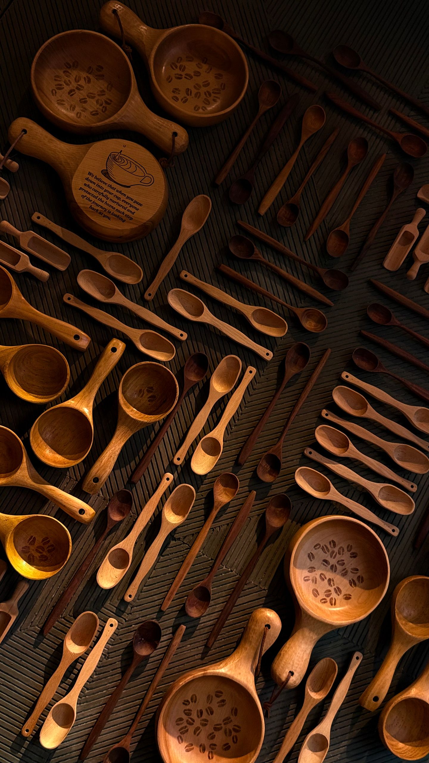 Bulk wooden kitchenware and utensils for export - Wholesale supply of FSC-certified acacia and bamboo cooking tools for international importers and eco-retailers